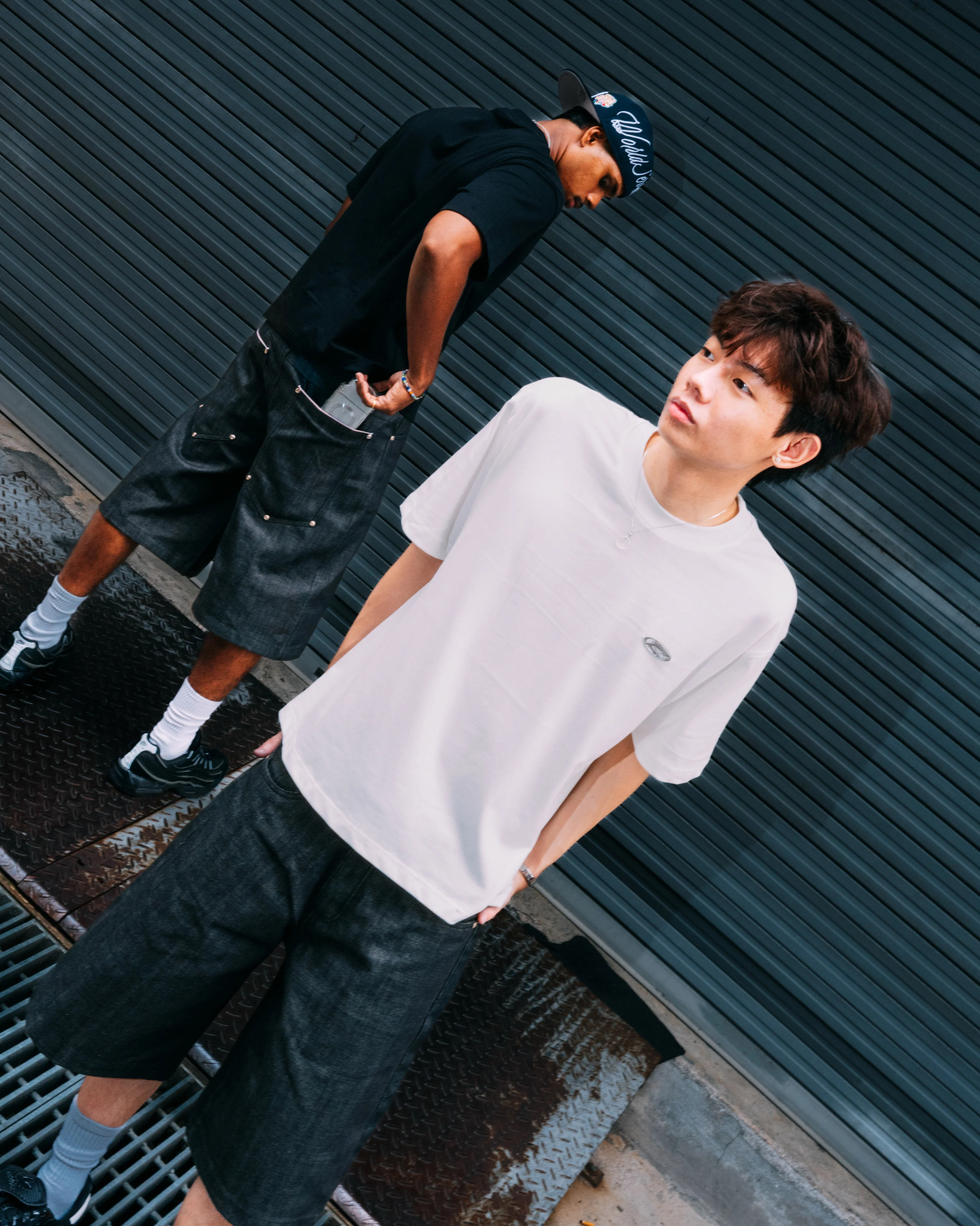 Boxy Cropped Tee in Black - Image 7